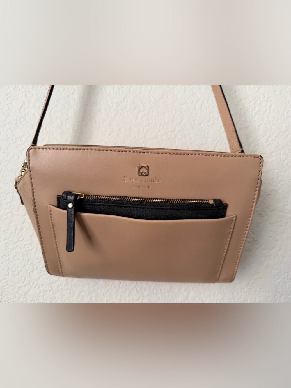 Kate Spade Beige Black Hadley Street Adelia 100% LEATHER Crossbody Messenger Bag - Picture 3 of 10